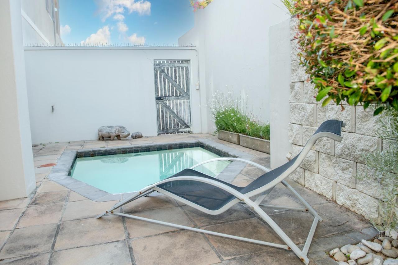 Camps Bay Guest Suite With Private Pool 케이프타운 외부 사진
