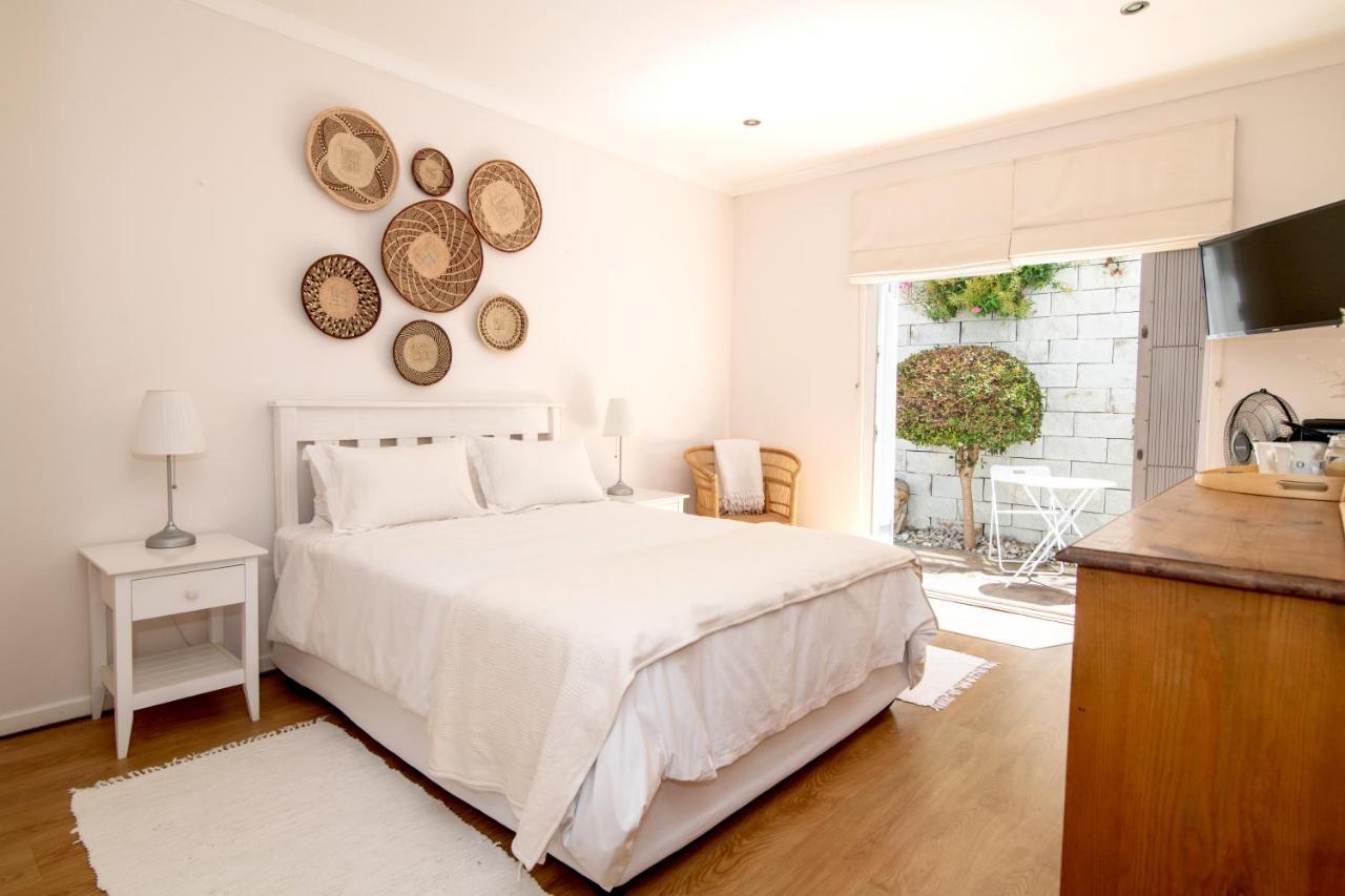 Camps Bay Guest Suite With Private Pool 케이프타운 외부 사진