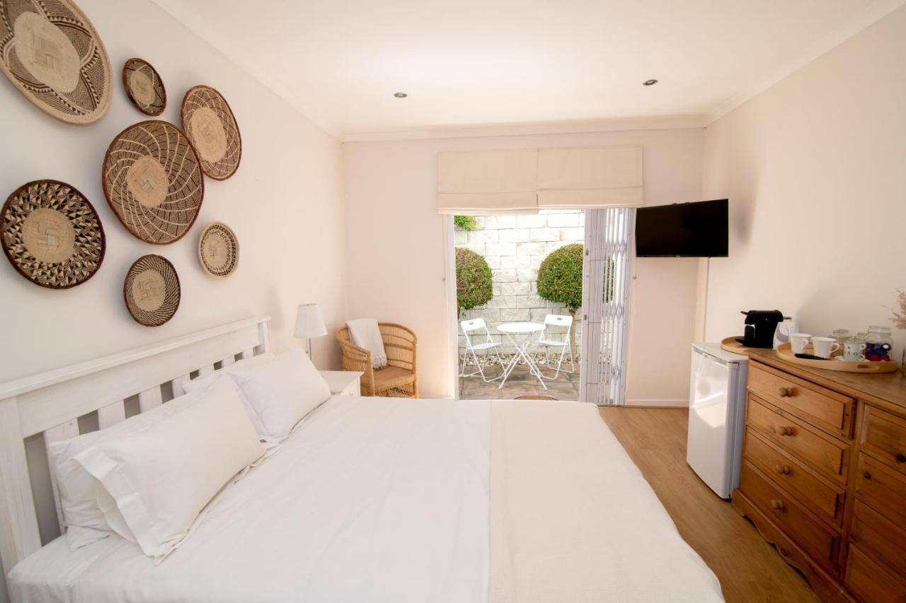 Camps Bay Guest Suite With Private Pool 케이프타운 외부 사진